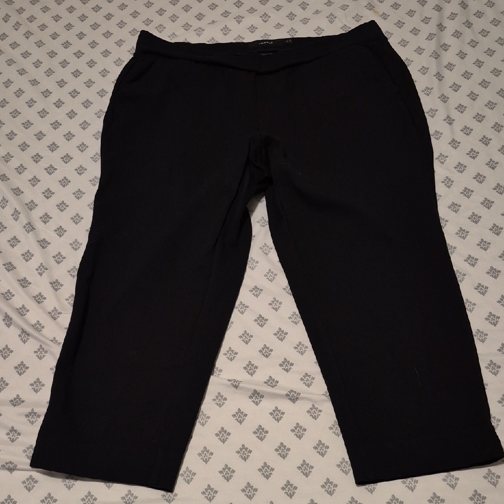 Torrid Black Capris